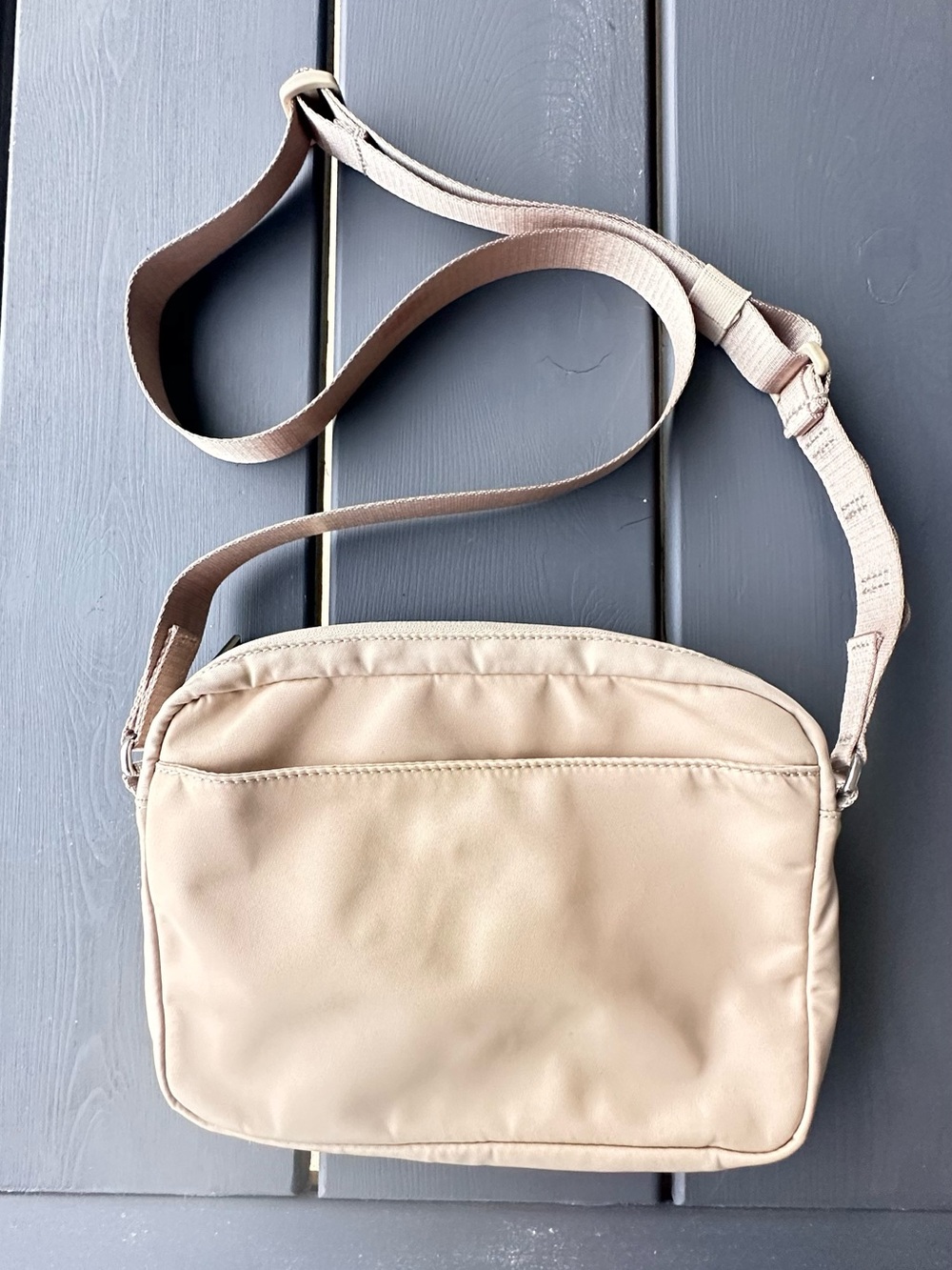 Lululemon Beige Crossbody Shoulder Bag - Women - Picture 2 of 6